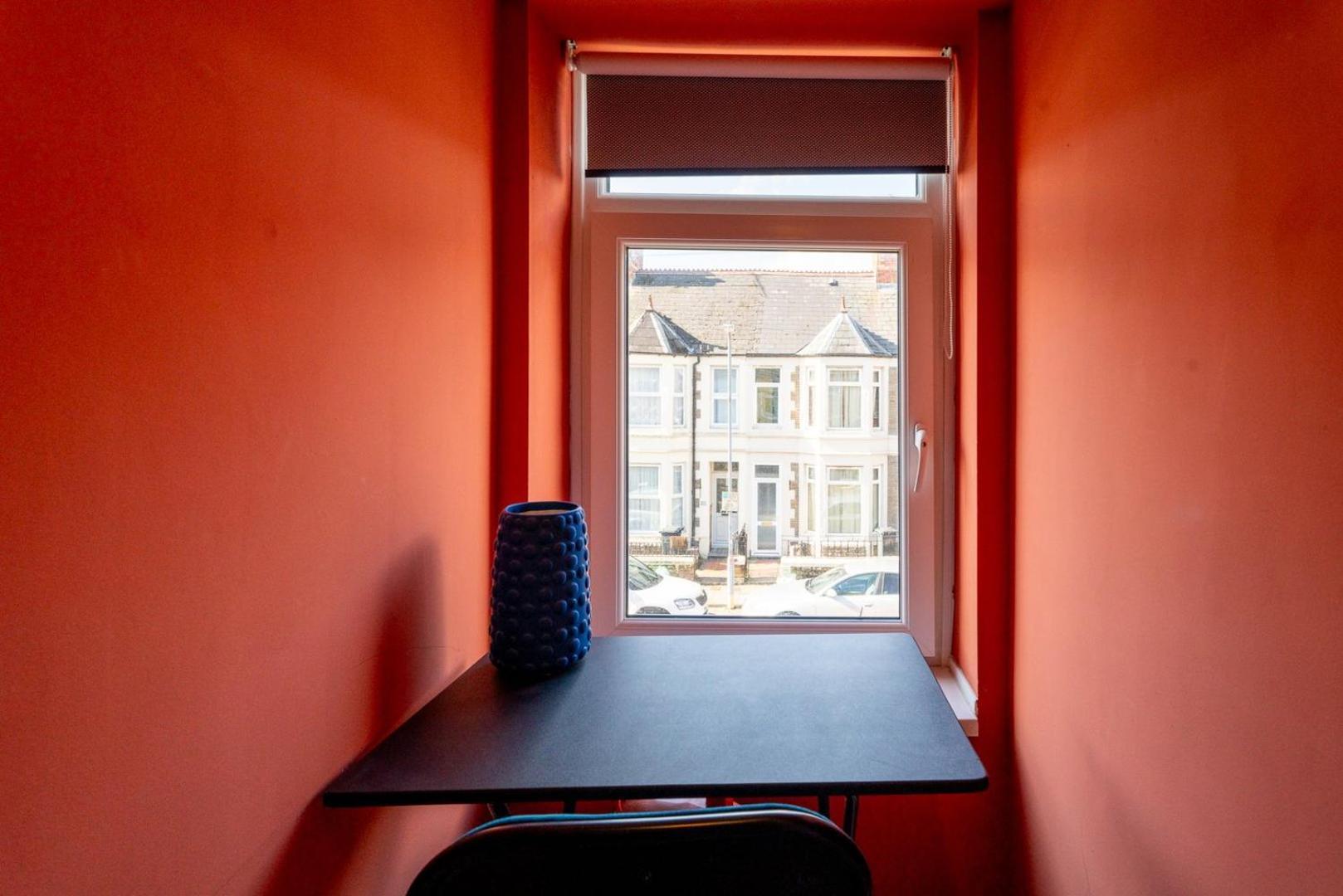Apartment Getaway - Center - Free Parking Cardiff